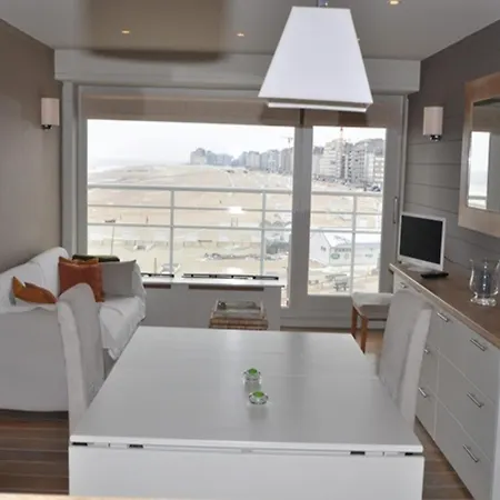 Duinbergen By The Sea Апартаменты *